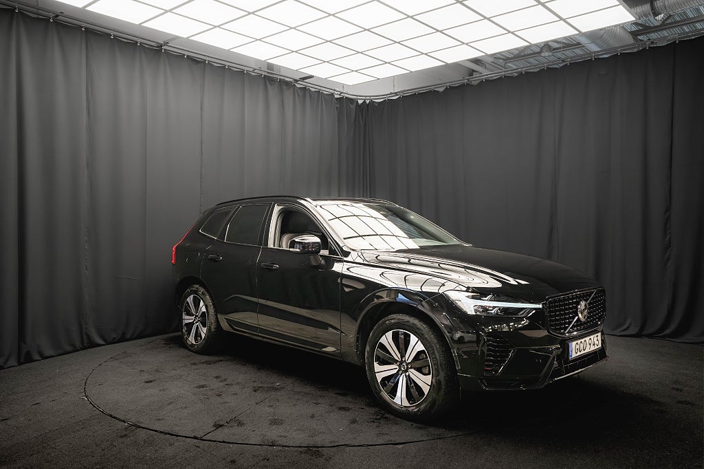 Volvo XC60 Recharge II T6 AWD DARK PANO DRAG 360° ORREFORS MOMS