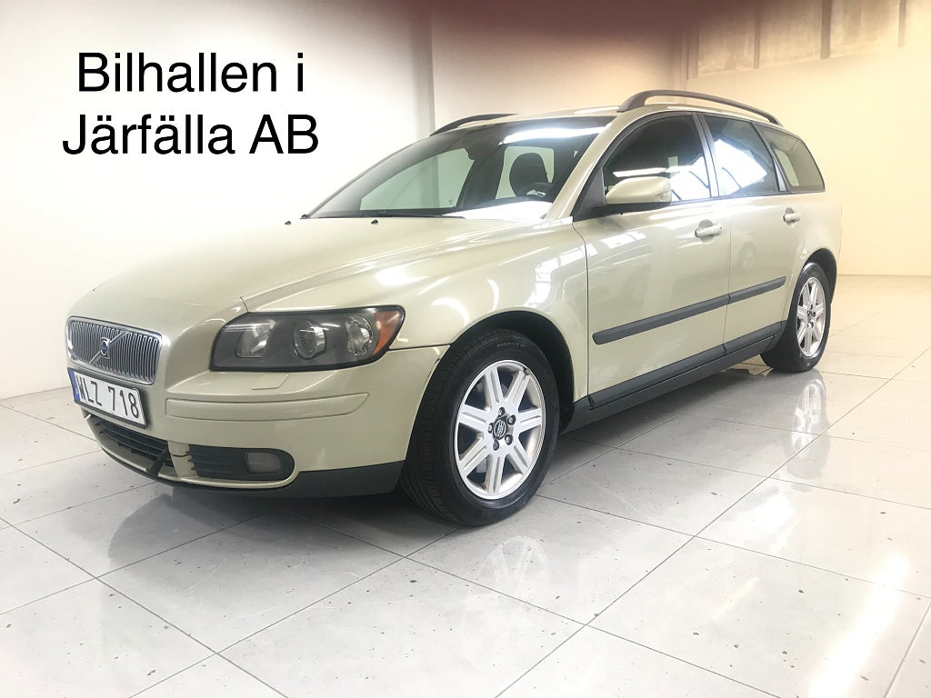 Volvo V50 2.4 Kinetic Lågmil Ny bes ny servad ny kamrem 