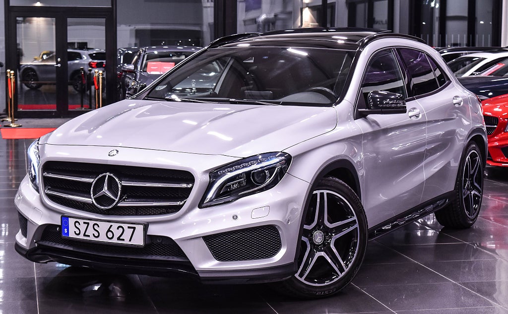 Mercedes-Benz GLA 220 d 7G-DCT AMG Line Euro 6|Panorama|1Ägare|B-Kamera