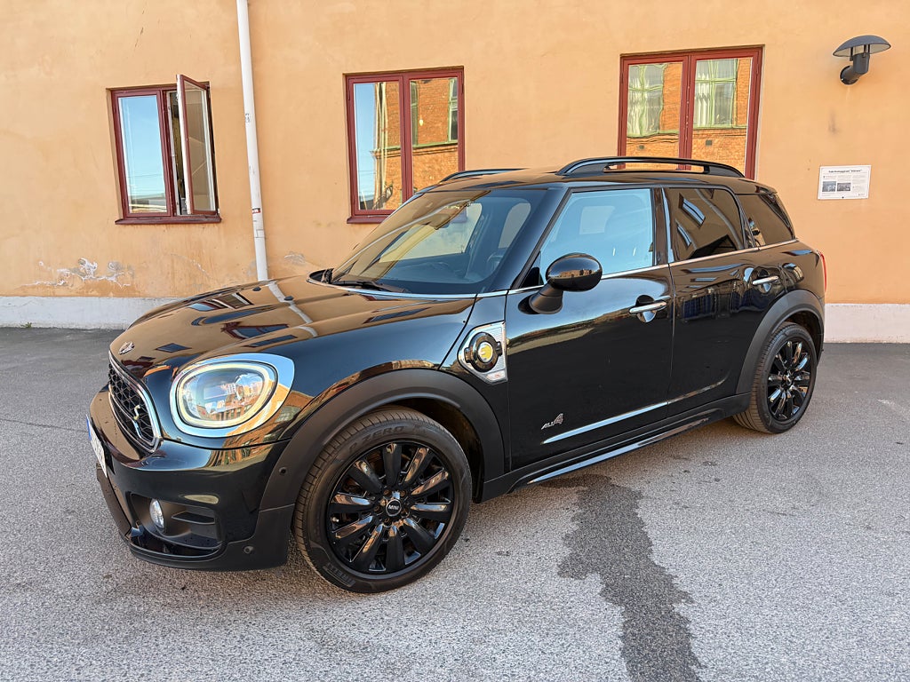 MINI Countryman Cooper SE ALL4 chili / Panorama / Drag / Wired / Sespec