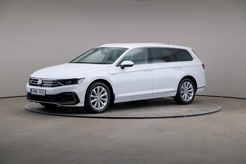 Volkswagen Passat GTE SC Executive Dragpkt Läder