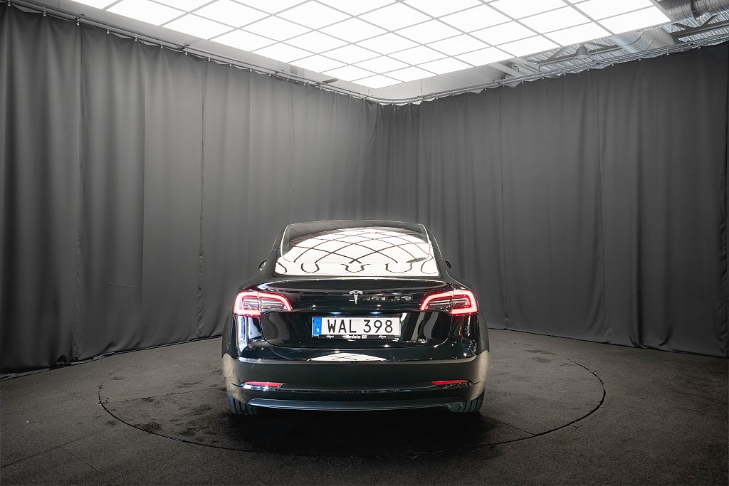 Tesla Model 3 Standard Range PANO LÄDER KAMERA 1-ÄGARE MOMS