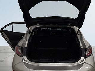 Toyota Corolla Hybrid e-CVT Style S&V-hjul/Kamera/Navi/AdaptivFart – bild 12