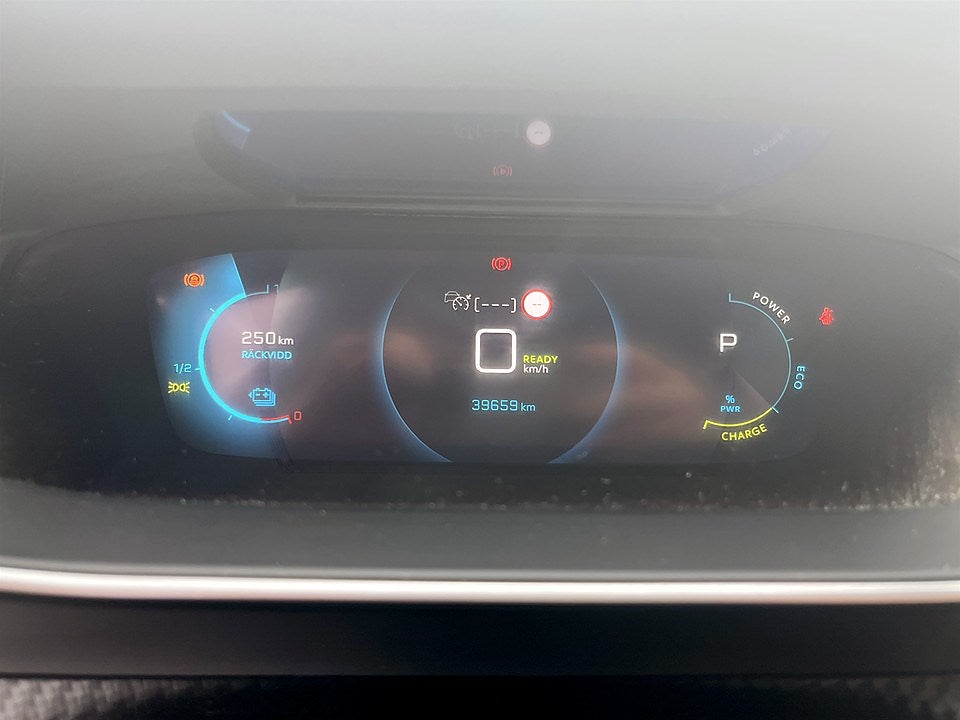Bild på Peugeot 2008 GT Pack 50kWh 136hk Aut - B-KAMERA, CARPLAY, NAV