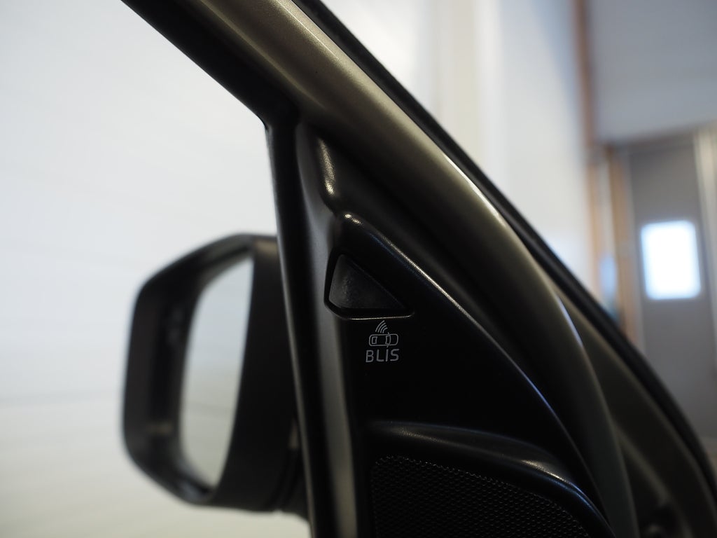 Volvo XC60 D4 Geartronic 190hk Classic Momentum Navi D-Värm M-Värm