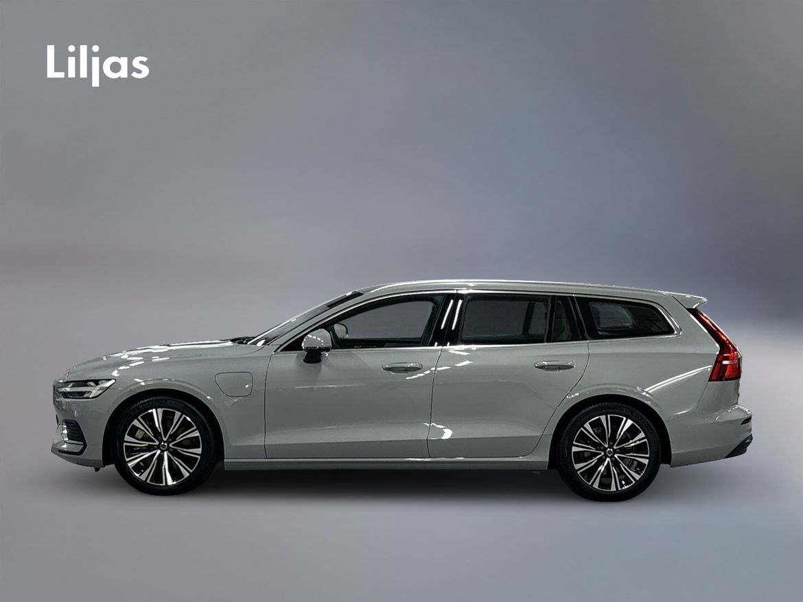 Volvo V60 Recharge T6 AWD Core Bright 2024, bild 3/10