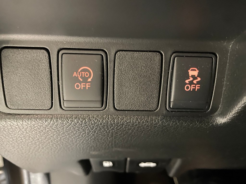 Nissan Qashqai 1.6 | 1 ägare | PANO | 360-kam | M&K värmare 2017