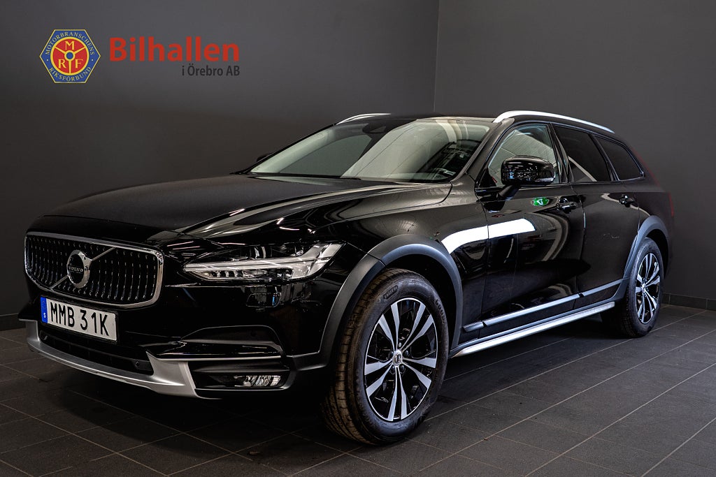 Volvo V90 Cross Country D4 AWD Momentum Läder Komfort Drag