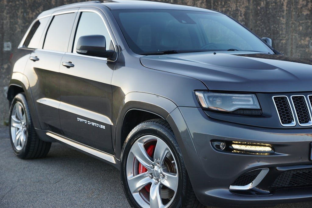 Jeep Grand Cherokee SRT 6.4 V8 HEMI|Svensksåld|1-Ägare|Pano|H&K|SE SP