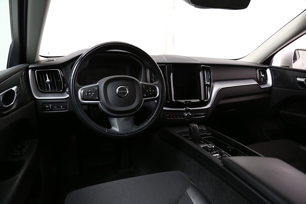 Volvo XC60 Recharge T6 Inscription Exp AWD Pano H/K Drag Leasbar 2021
