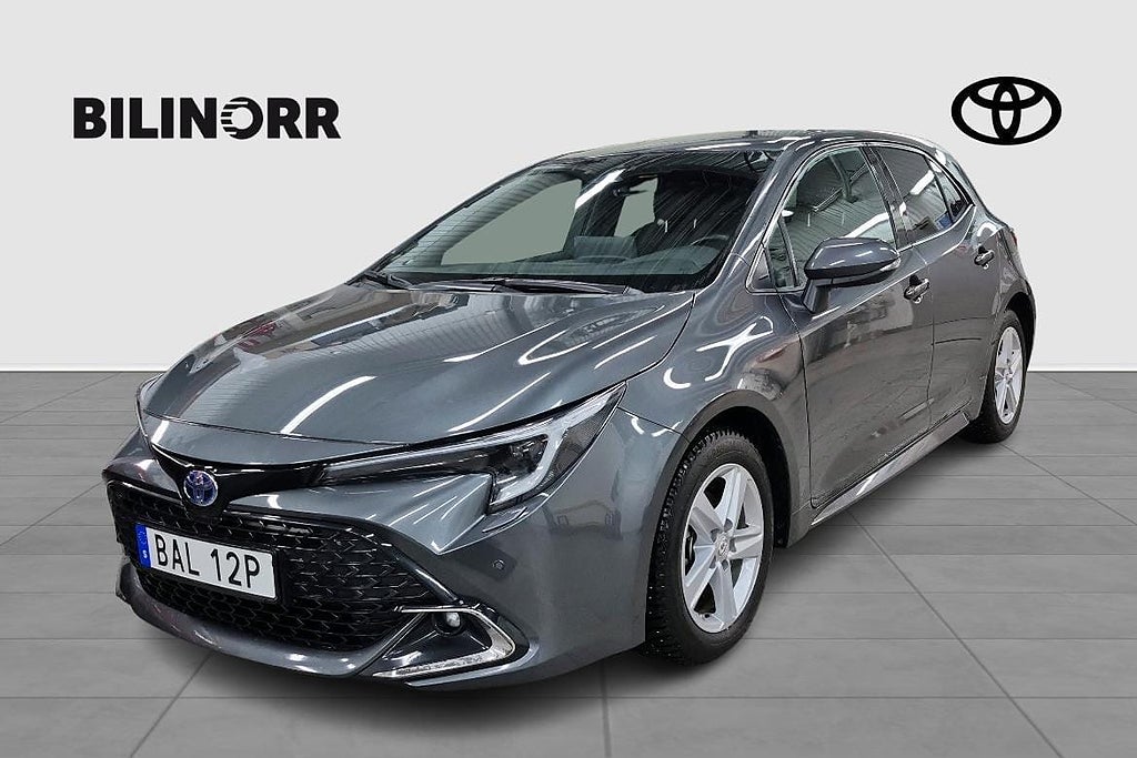 Toyota Corolla 1,8 HYBRID 5D STYLE | VHJUL |