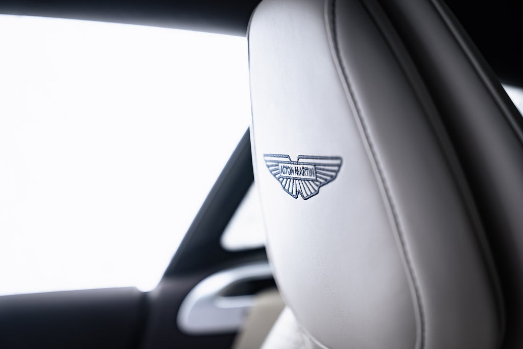 Gallery image 16 of 18