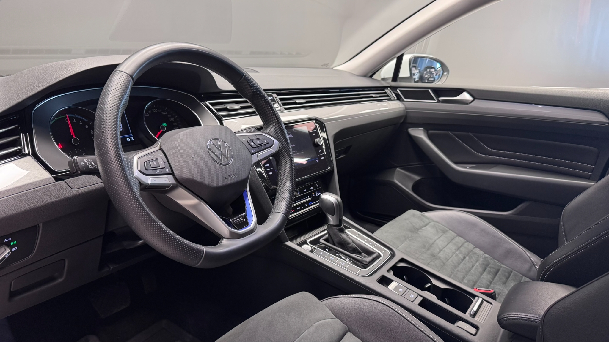 Volkswagen Passat 2023, bild 6/53