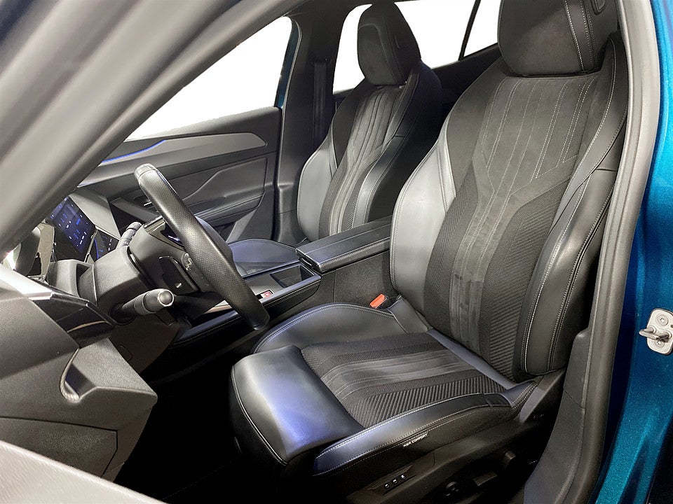 Bild på Peugeot 408 GT PHEV 225hk Aut B-KAMERA CARPLAY DRAG MASSAGE