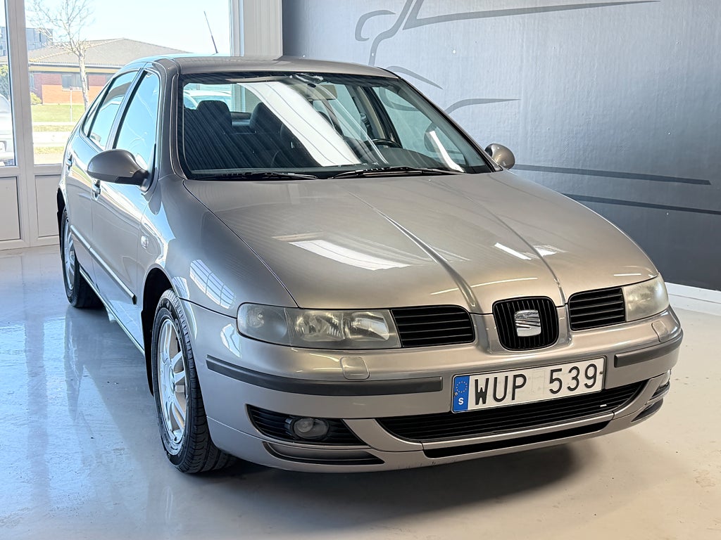 Seat Leon 1.6 105hk | AC | Drag | Rostfri | 1 ägare