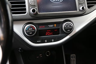 Halvkombi Kia Picanto 16 av 24
