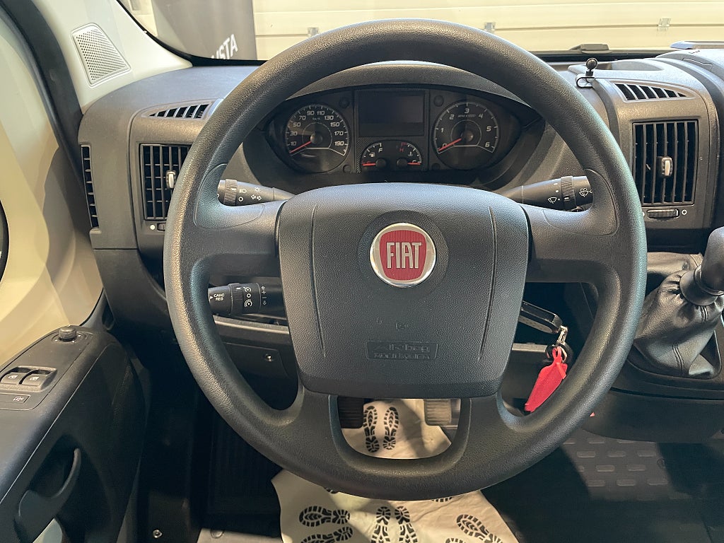 Roadcar 600 / B-körkort / Under 6m / Cykelställ /   - Roadcar