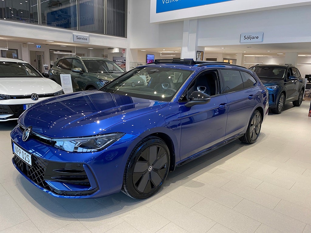 Volkswagen Passat EHYBRID 272 DSG6 R-LINE *Lagerbil*