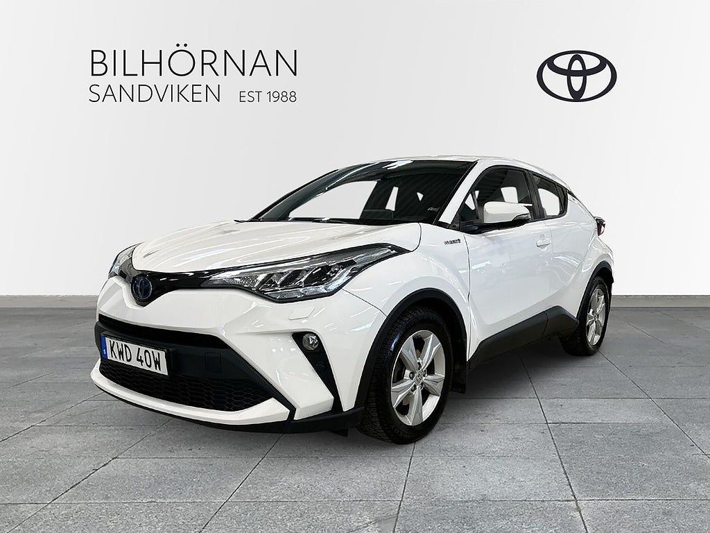 Toyota C-HR Hybrid 1,8 Active Vinterhjul Dragkrok Mvg