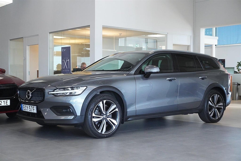 Volvo V60 Cross Country D4 AWD Advanced Edt Teknikpaket Förarstödspaket |