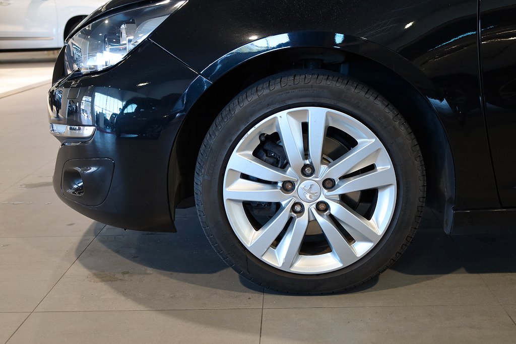 Peugeot 308 1,6 THP 125hk Active 5D Panorama Navi Blåtand 2013