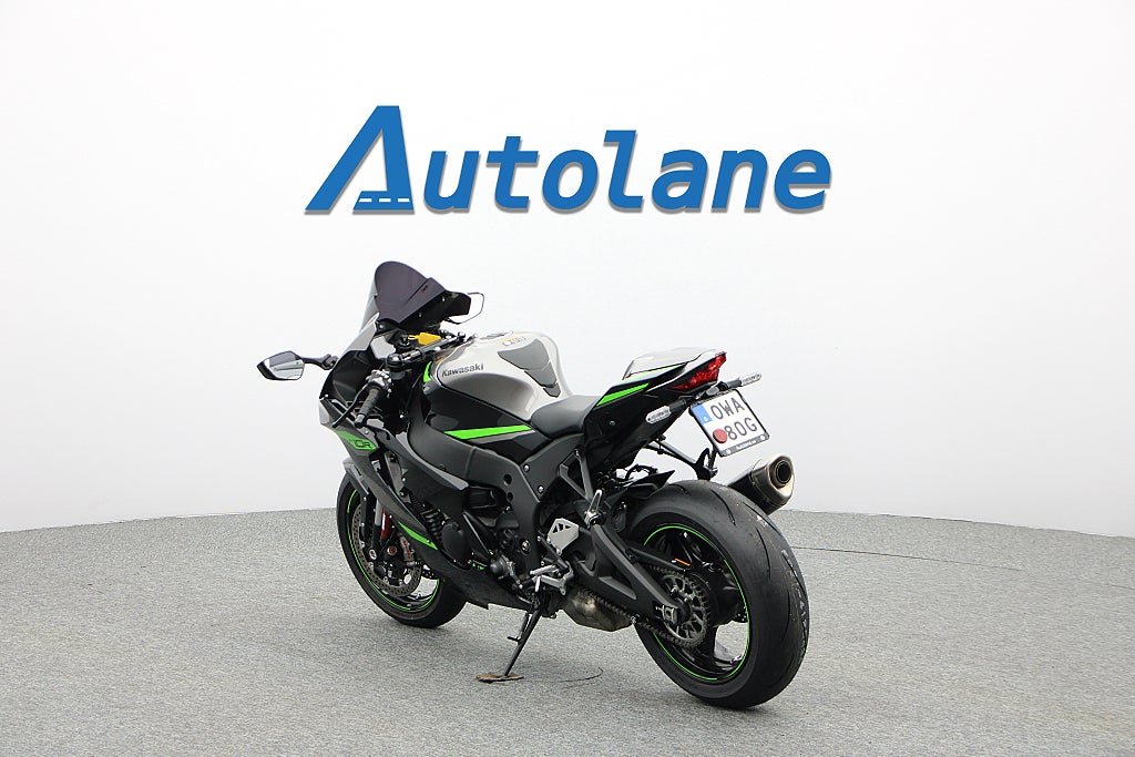 Kawasaki Ninja ZX-10R *Akrapovic Öhlins SHOWA