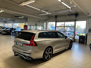 Volvo V60 PLUG-IN T6 AWD R-Design Drag/B-kamera/Mvärmare/S&V