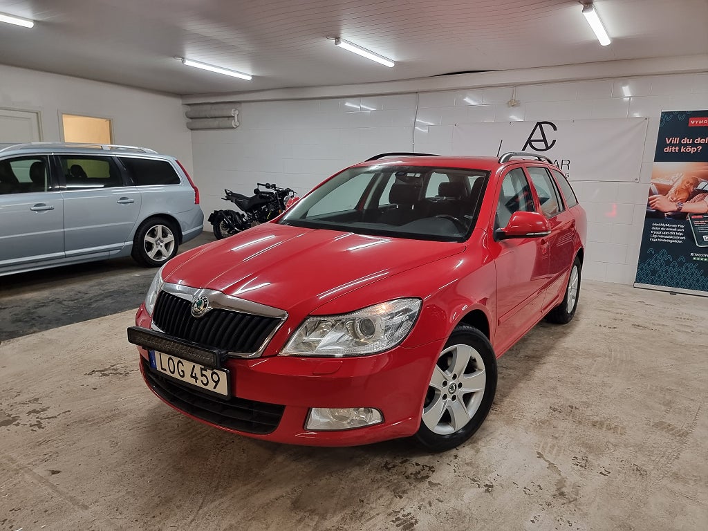 Skoda Octavia Kombi 1.6 MPI Elegance Euro 5