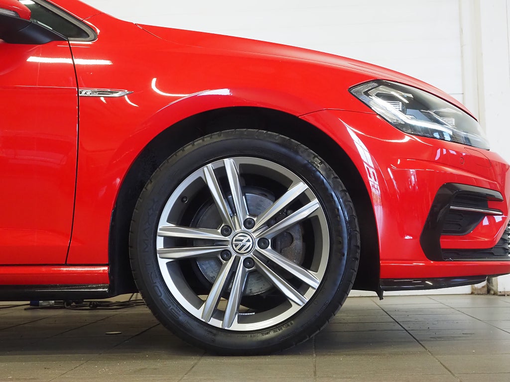 Volkswagen Golf 1.5 TSI 150hk GT R-Line Dragpkt Pluspkt P-Värm Kamera 2020