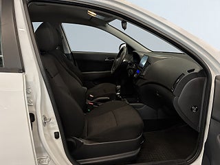 Hyundai i30 1.6 CRDi Business Kamera/Appar/Farthåll/ 0,44 L/mil – bild 10