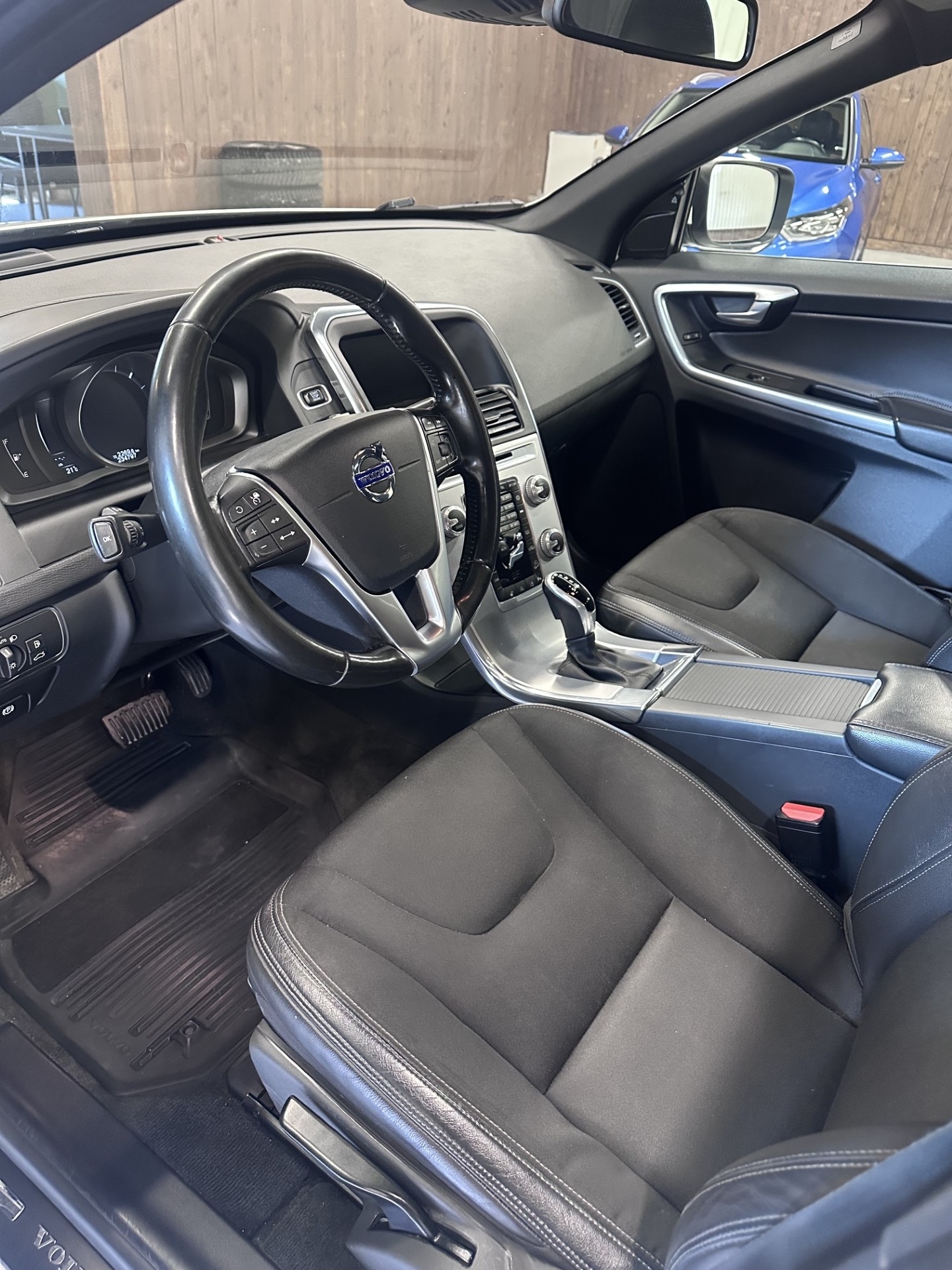 Volvo XC60 2017, bild 5/38