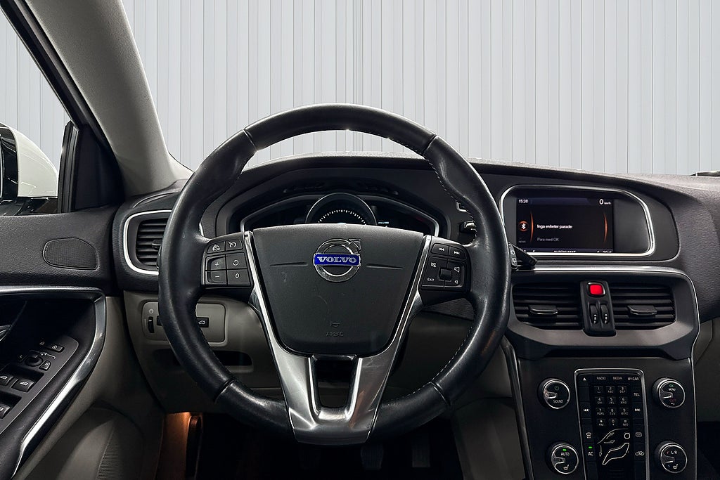 Volvo V40 2014