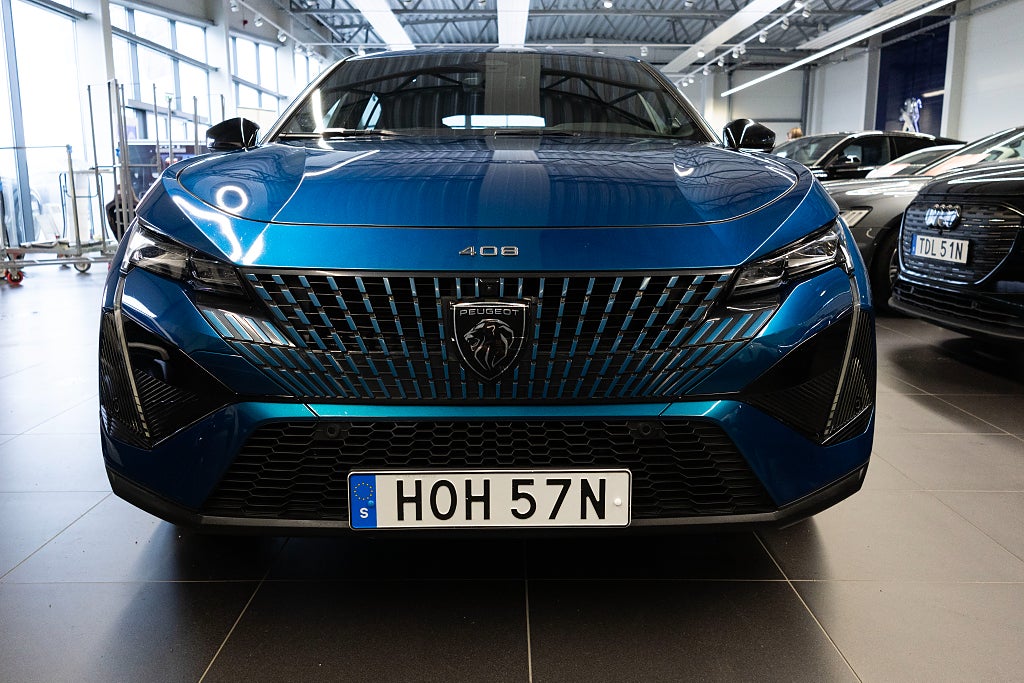 Peugeot 408 GT Plug-in Hybrid 225 hk Massage Navigation