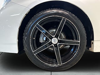 Toyota Prius Plug-in Hybrid 1.8 VVT-i Kamera Kamkedja HuD S/V-hjul – bild 21
