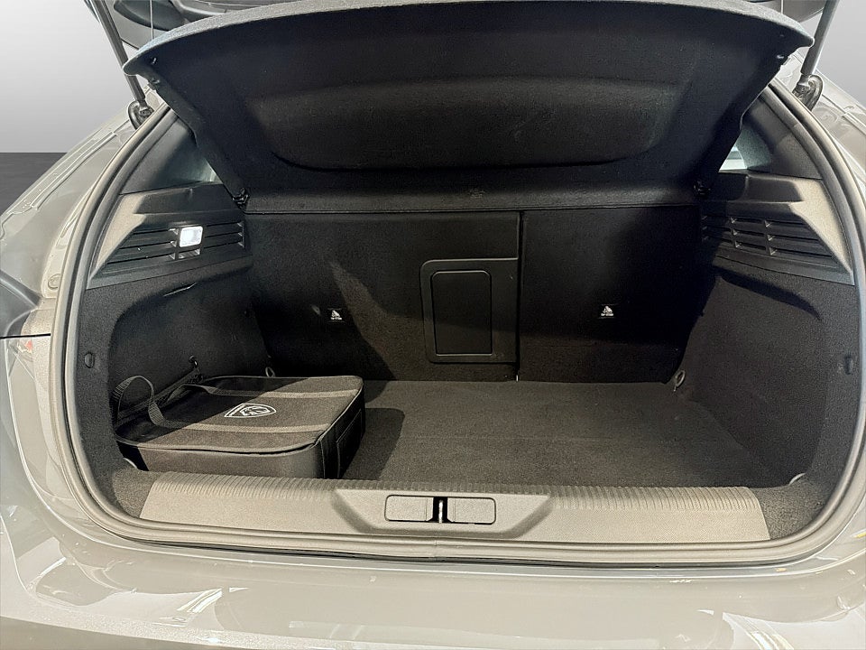 Bild på Peugeot E-308 5D GT 54kWh 156hk Aut B-KAMERA CARPLAY