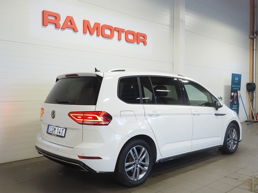 Volkswagen Touran 1.5 TSI 150hk DSG R-Line | 7-sits | Pluspaket | 2021