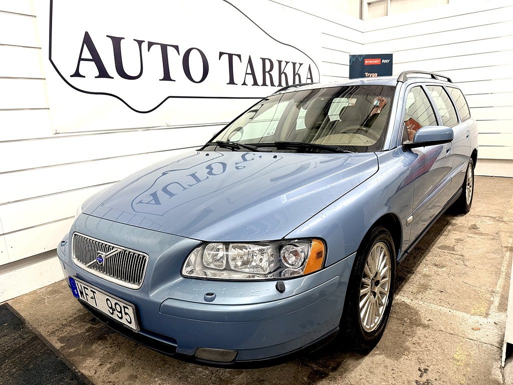 Volvo V70 D5 AWD Kinetic Drag, värmare, **Påskrea**