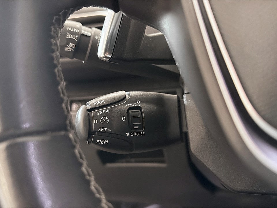 Bild på Peugeot 3008 Allure 1.6 PT 165hk Aut B-KAMERA ELSTOL CARPLAY