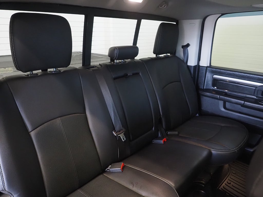 RAM 1500 Sport 5.7 V8 395hk HEMI 4x4 TorqueFlite |Taklucka|Drag| 2018