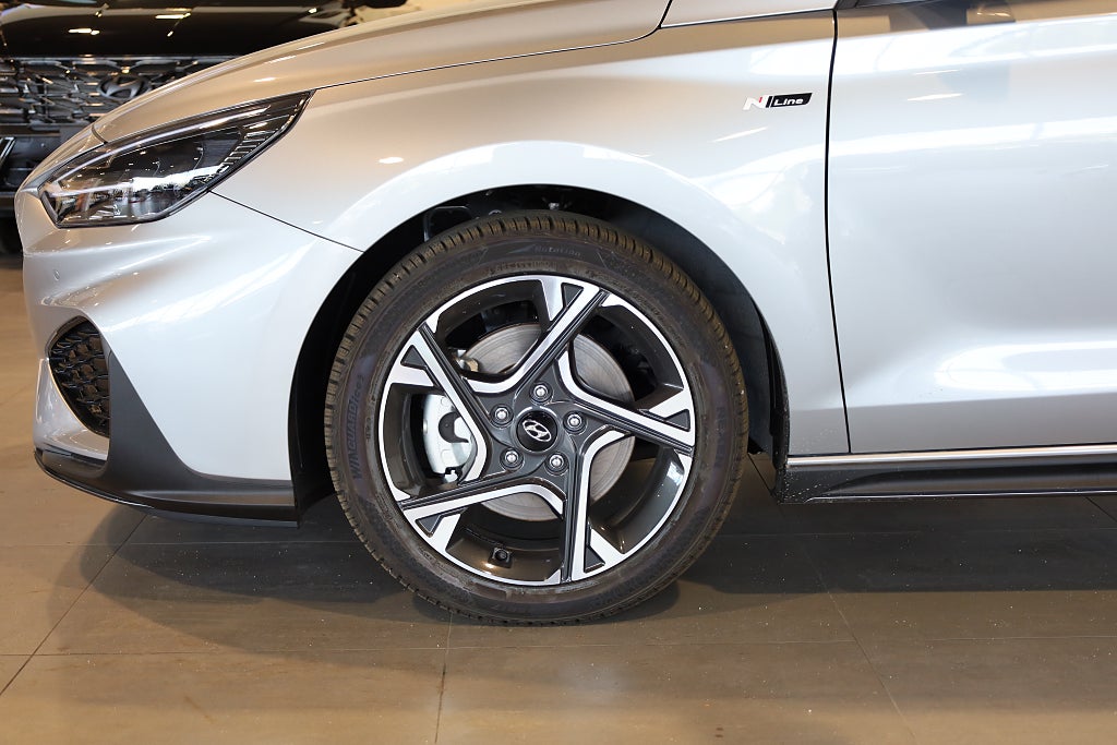 Hyundai i30 Kombi 1.5 T-GDi AUT N-Line Navi Kamera Leasbar 2025