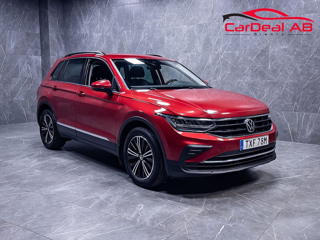Volkswagen Tiguan 1.5 TSI Värmare Kamera CarPlay Drag Rattvärme MOMS