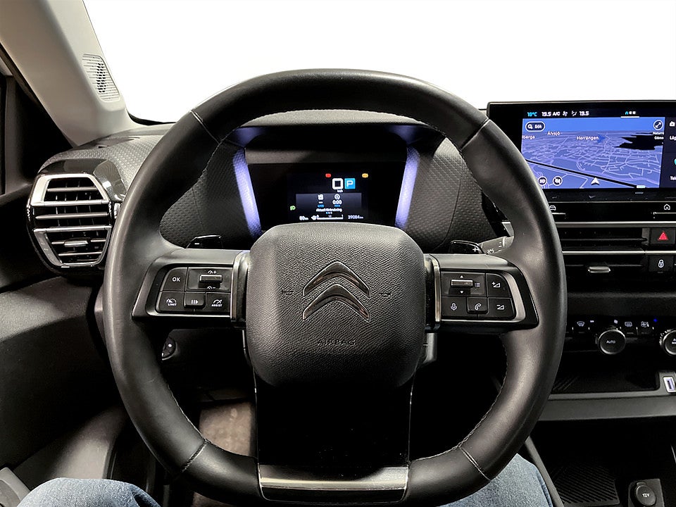 Bild på Citroën C4-X Shine 1.2 PT 130hk Aut B-KAMERA RATTVÄRME