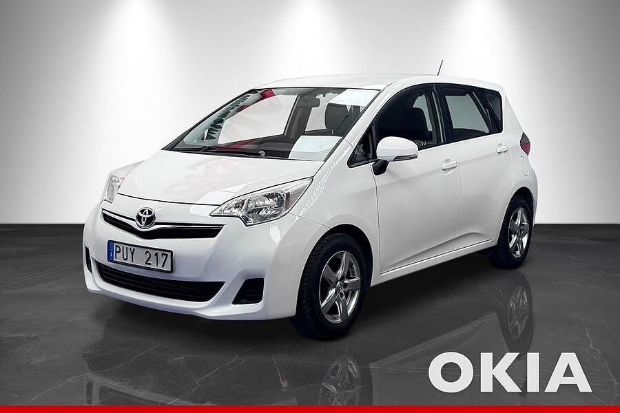 Toyota Verso S 1,33 VVT Automat Motorvärmare Kamera