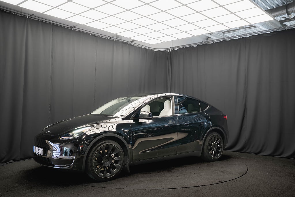 Tesla Model Y Long Range AWD 20'' DRAG PANO LÄDER LJUS-LÄDER MOMS