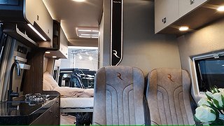 Husbil-halvintegrerad Robeta Adonis Mercedes AUT 5 av 12