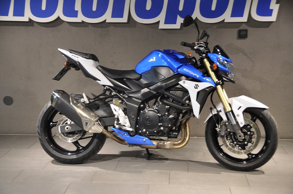 Suzuki GSR750