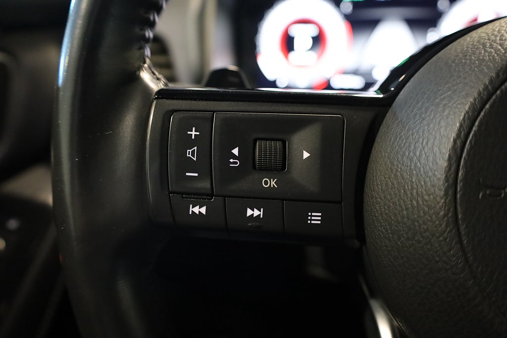 Nissan Qashqai 1.3 DIG-T AUT Drag 360° Navi CarPlay PDC HUD Keyless 2022