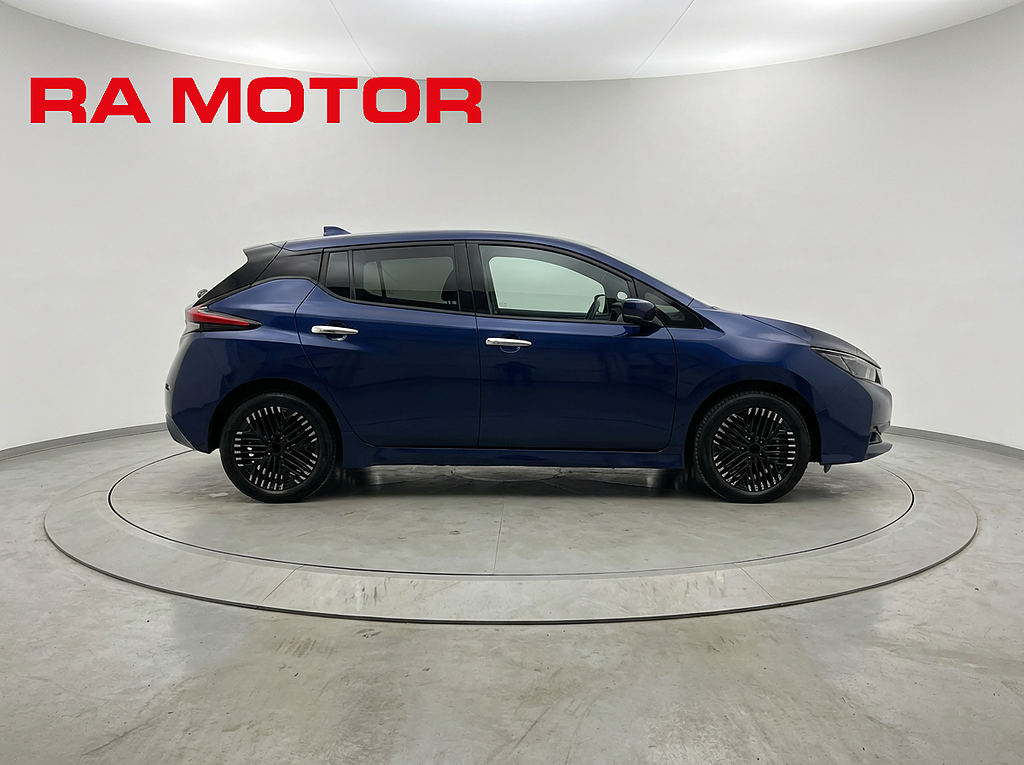Nissan Leaf N-Connecta | 40kWh | Värmepump | 360° kamera | 2023