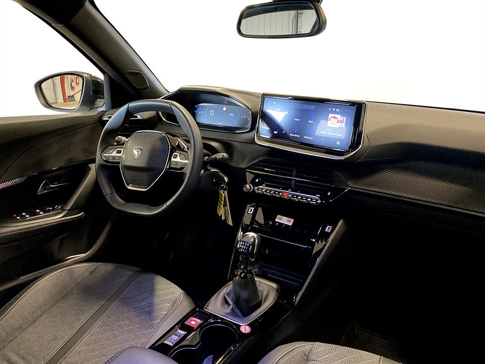 Bild på Peugeot 2008 Allure 1.2 PT 130hk CARPLAY FARTHÅLLARE