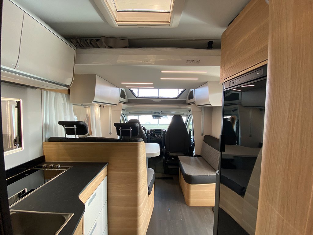 Adria Matrix Axess 670 SL / Taksäng / B-kort / Automat 140hk - Adria